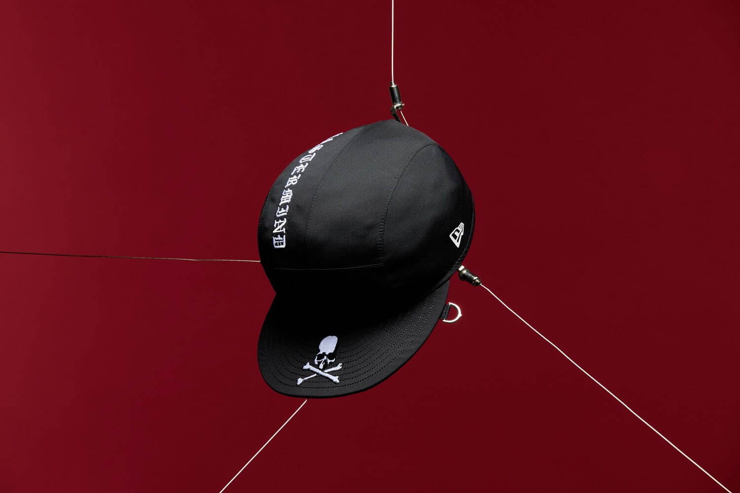 マスターマインド・ジャパン×ニューエラ、スカル入り“ゴアテックス