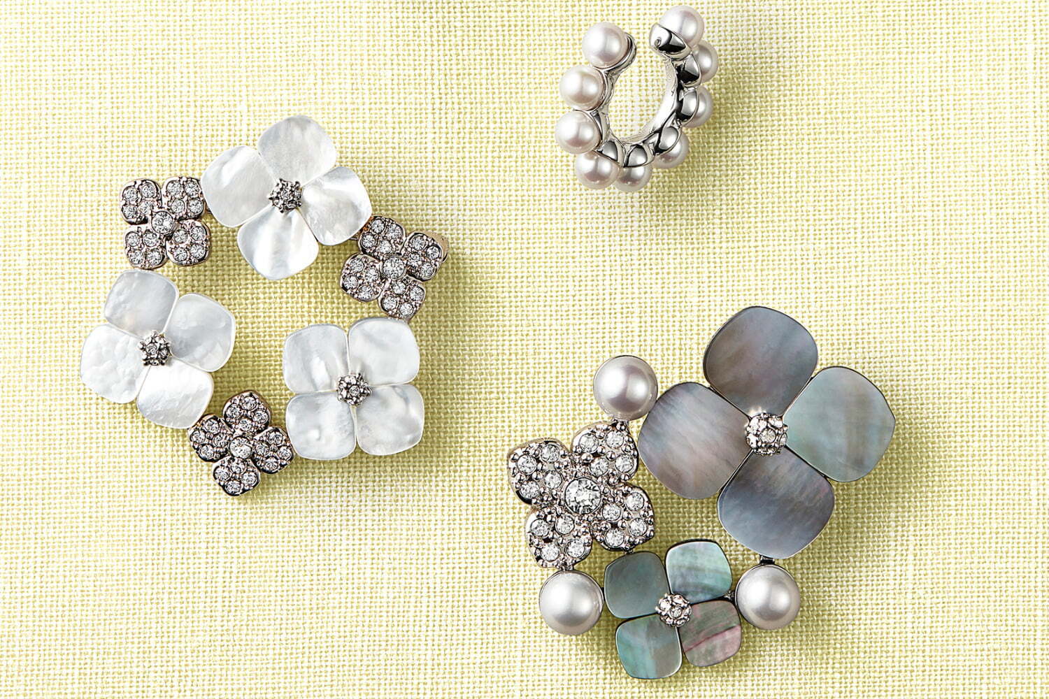 ヴァンドーム ブティック新作“蝶貝のフラワーモチーフ”イヤーカフ