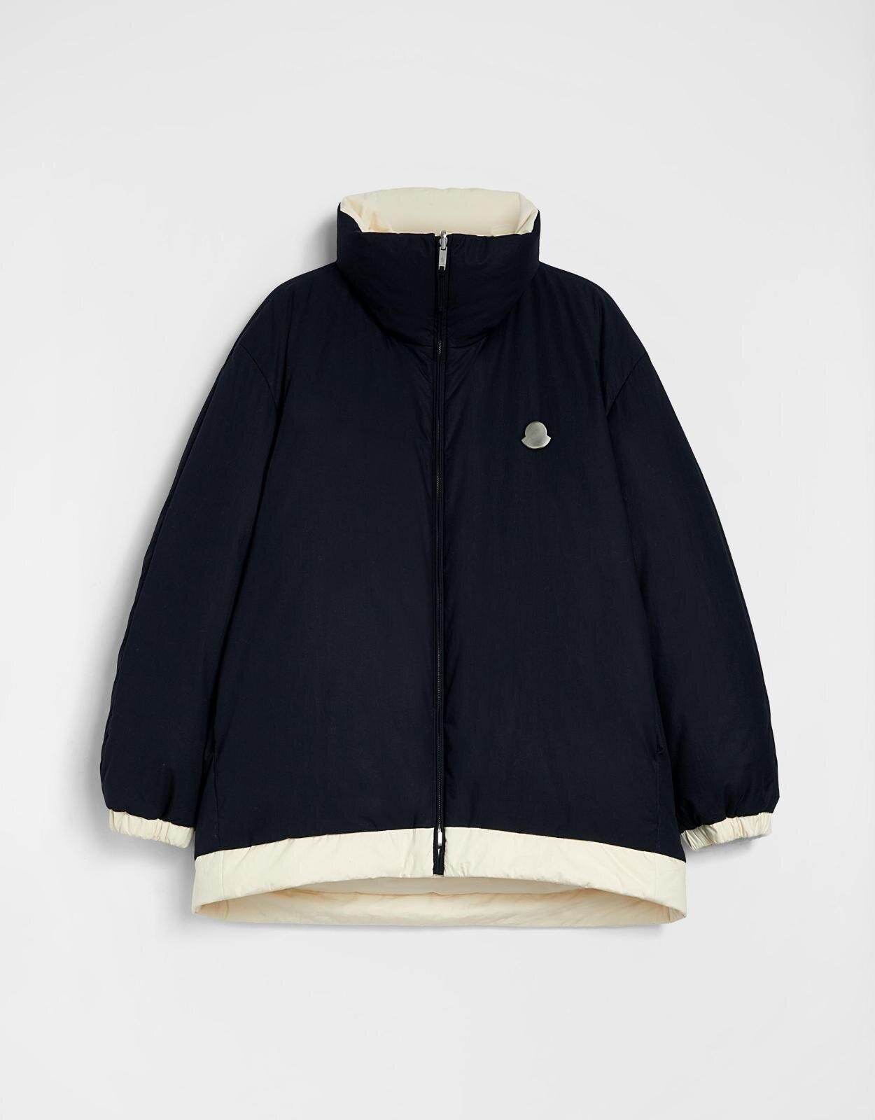 ジル サンダー ＋ モンクレールのダウンジャケット、クリーンなライン