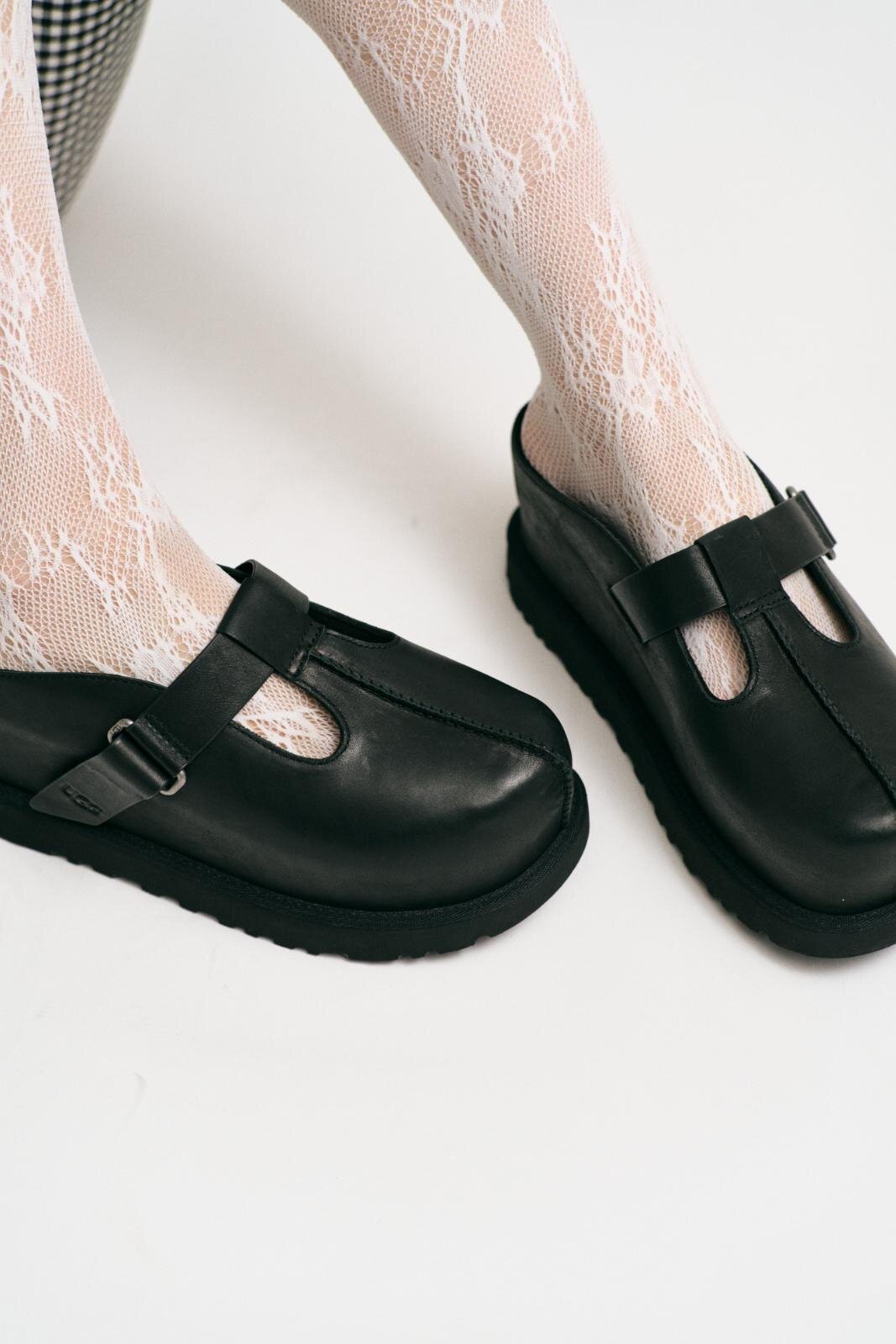 UGGの厚底レザーシューズ「ゴールデンスター ハイ クロッグ」完売