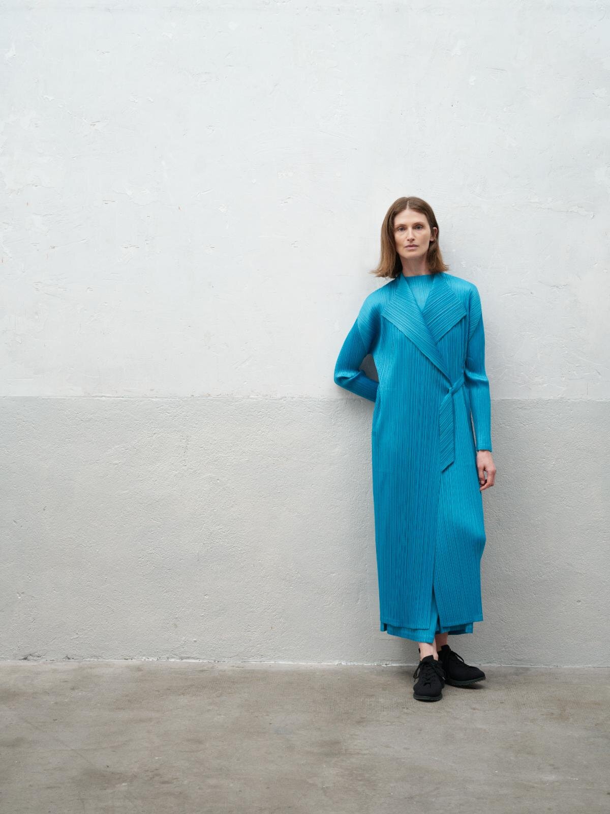 プリーツ プリーズ イッセイ ミヤケ”街中の風景”着想ウェア、時間の