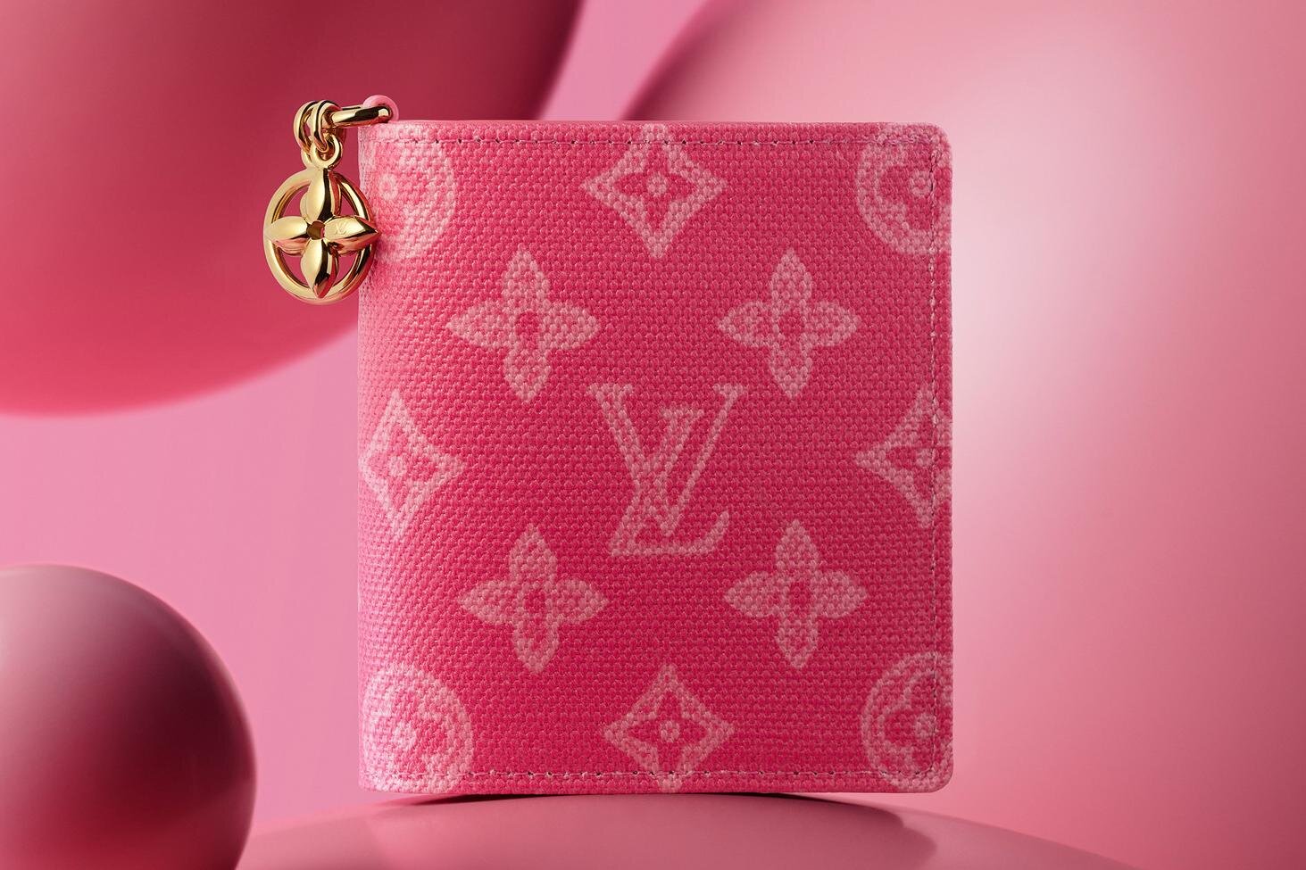 ルイ・ヴィトン“エスパドリーユ”着想のサンダル、LV イニシャル