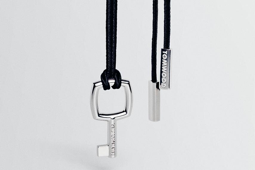 カルバン・クライン“CK Tokyo”刺繍入りの限定ベースボールキャップ