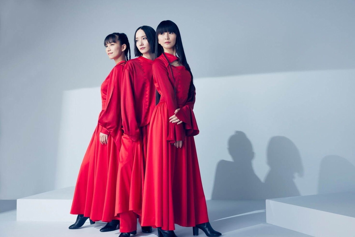 パフューム クローゼット」楽曲衣装着想の新作ウェア、“Cling Cling