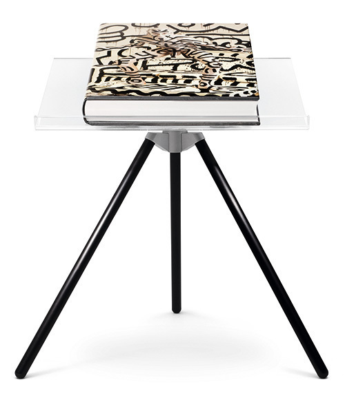 写真家アニー・リーボヴィッツ40年の集大成、重量26キロの巨大作品集が