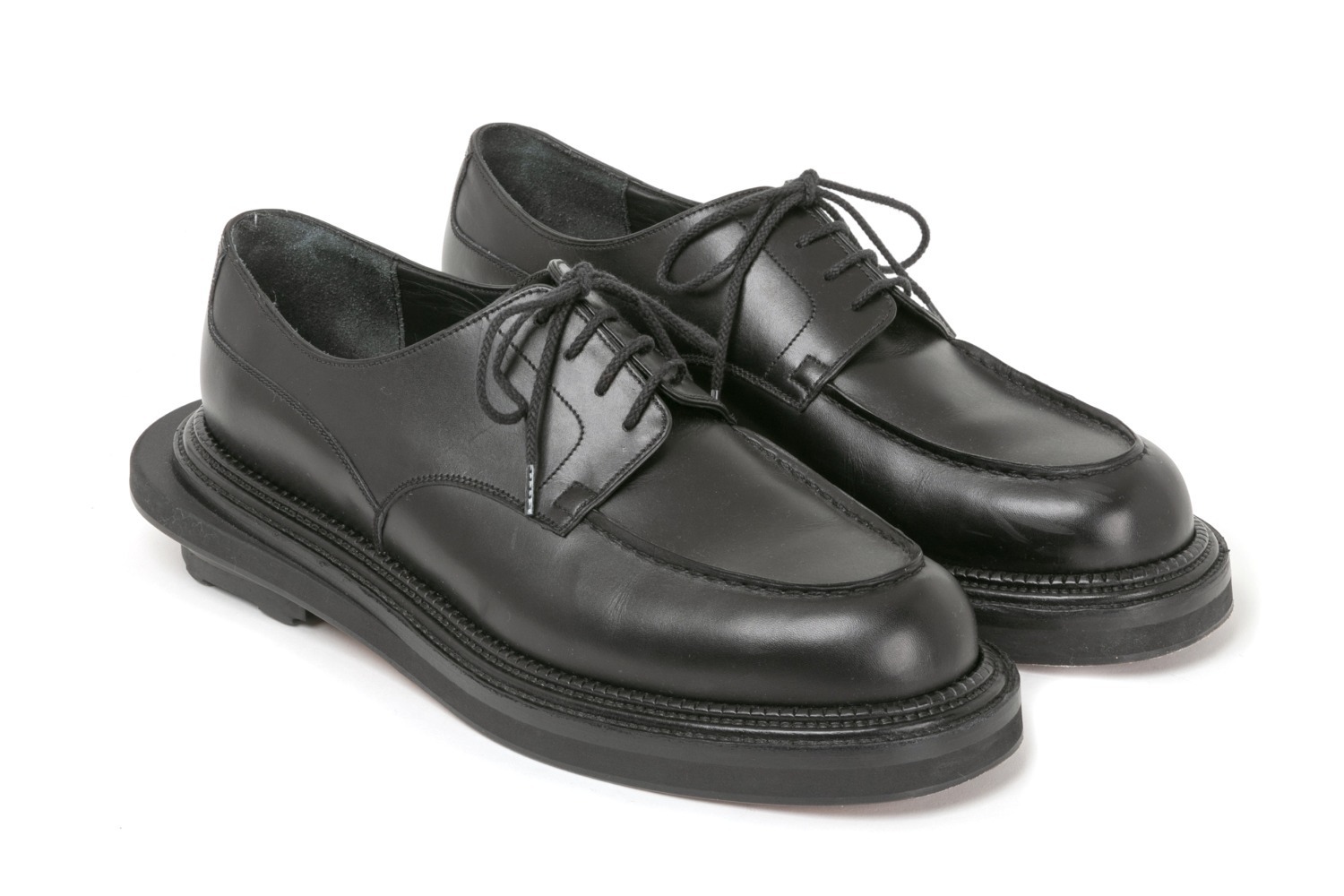 sacaiとジェイエムウエストンのコラボシューズ、“ミッドソールはみ出る