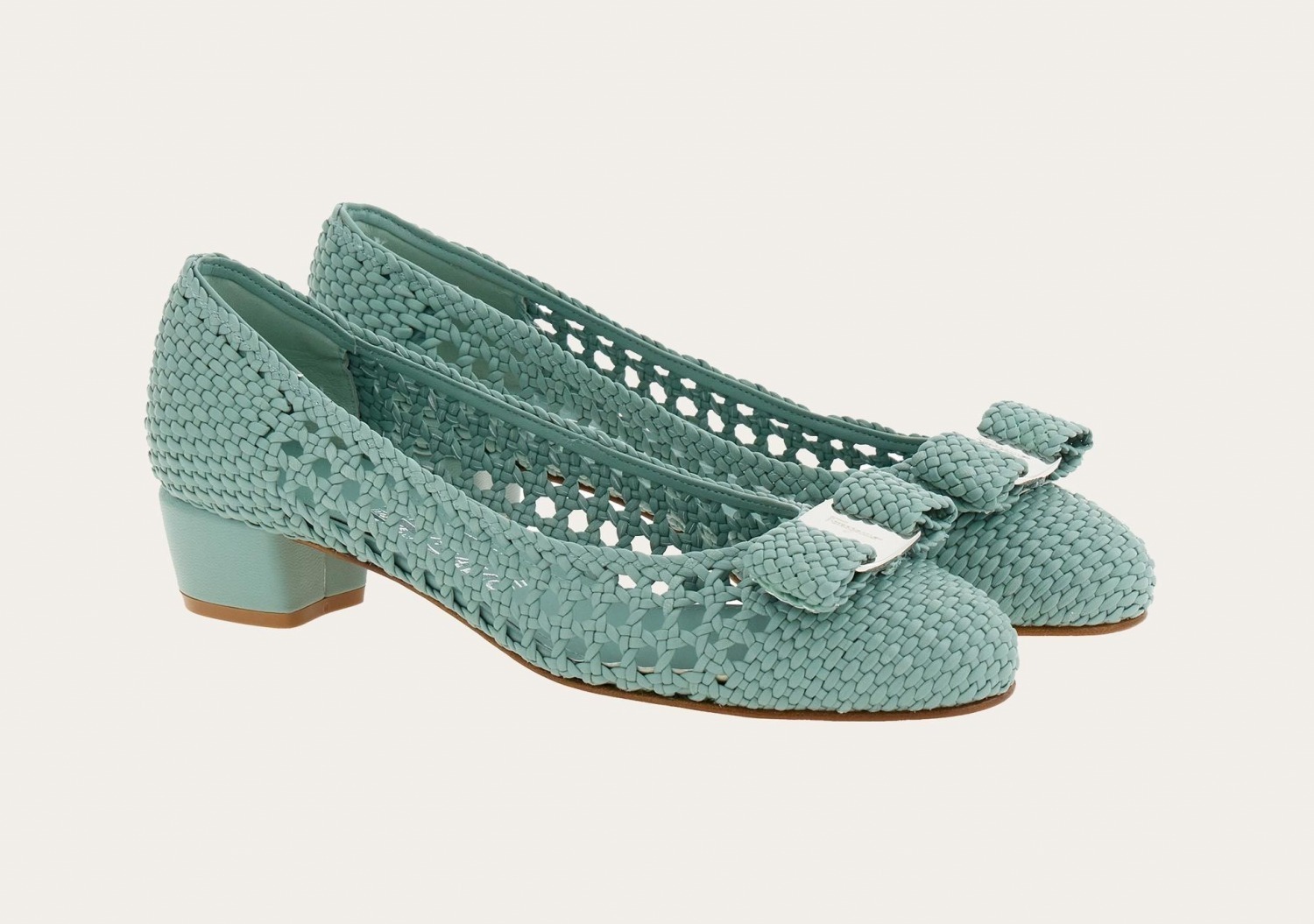 美品フェラガモVARINA ヴァラ リボンラインストーン バレエシューズ