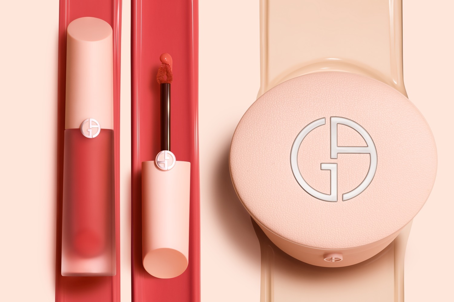 アルマーニ ビューティ24年夏コスメ、“サテンの艶を纏う”リキッド