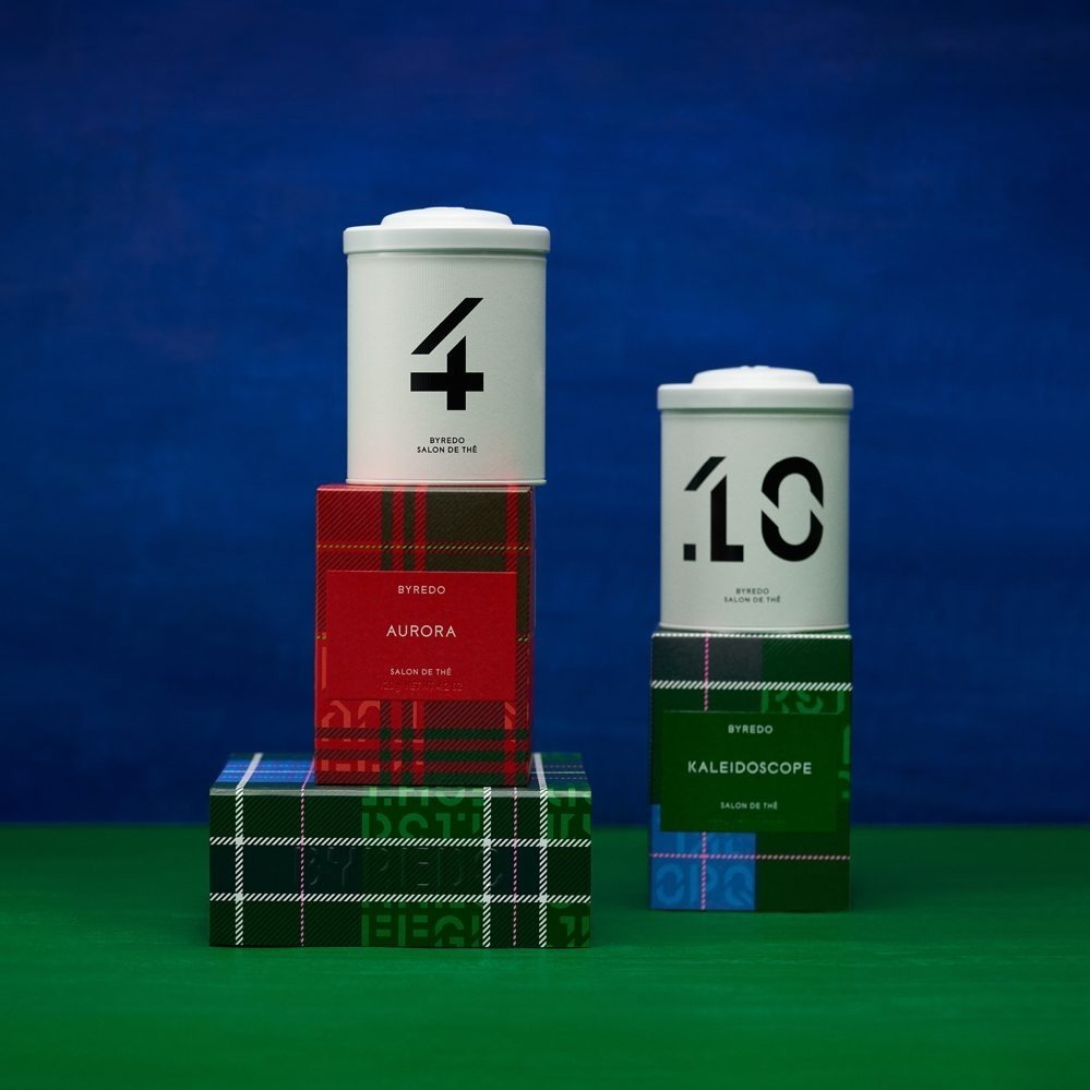 バイレード24年クリスマスホームフレグランス、“暖炉の温もり”着想