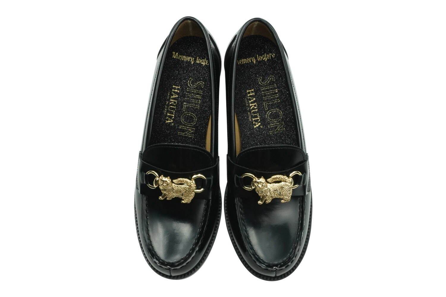 シーロン×ハルタ“星降る夜に彷徨う猫”モチーフのローファー、煌めく