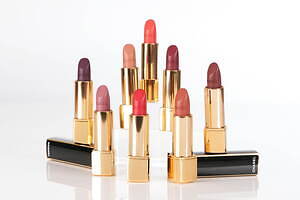 シャネル2025年春コスメ「パール」着想の限定リップ、“パールチャーム