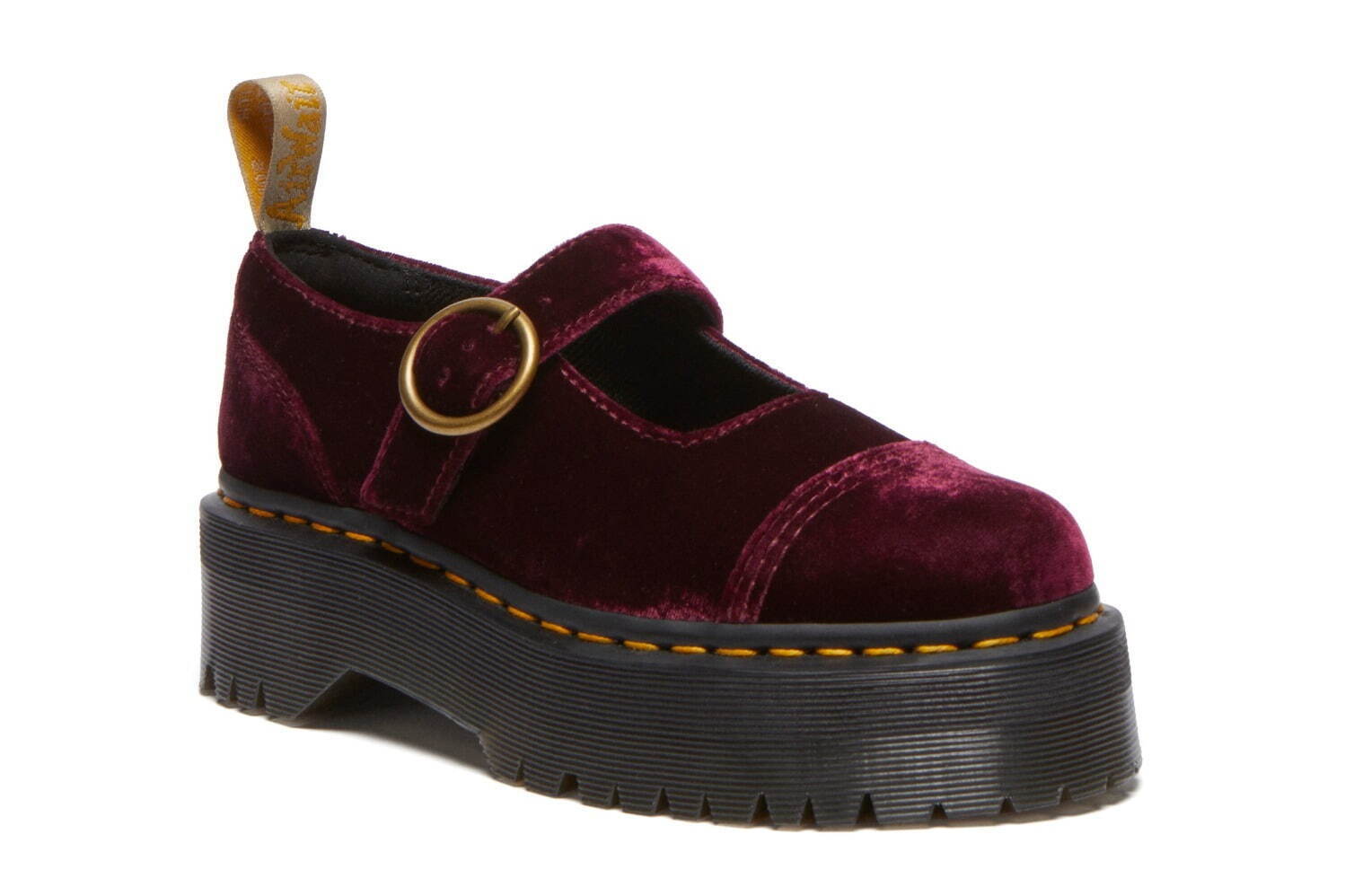 ドクターマーチン24年クリスマス、チェリーレッドに煌めくベルベット