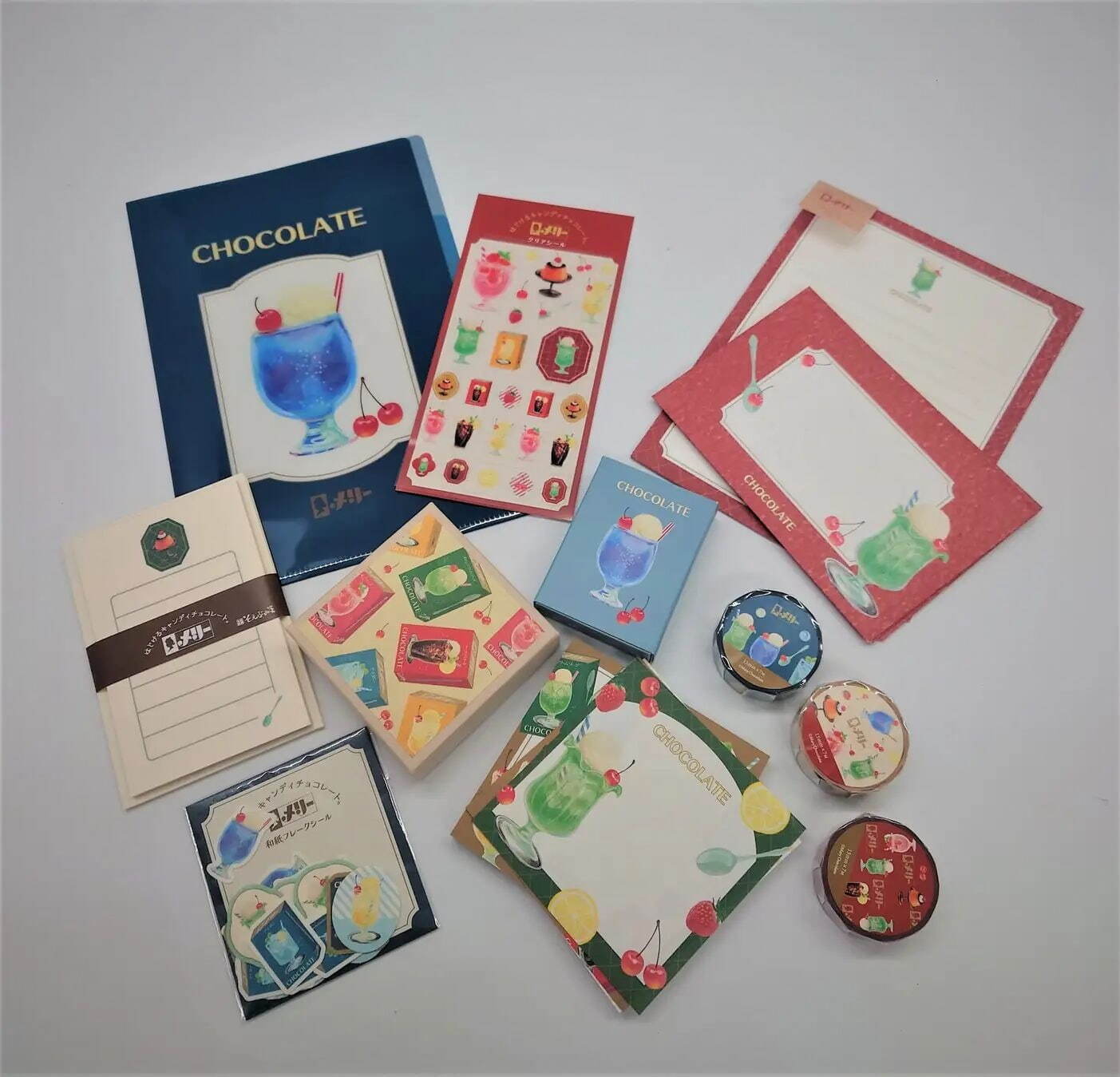 メリーチョコレート雑貨2025」全国ロフトで、クリームソーダ描いた