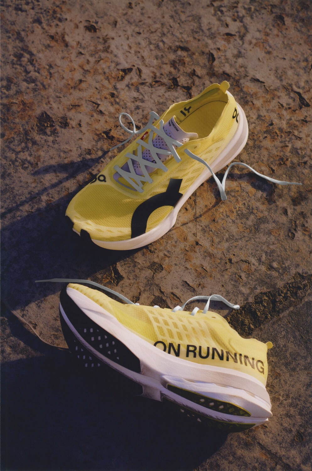 オン“史上最速”ランシングシューズにライムイエローの25年新色、半透明