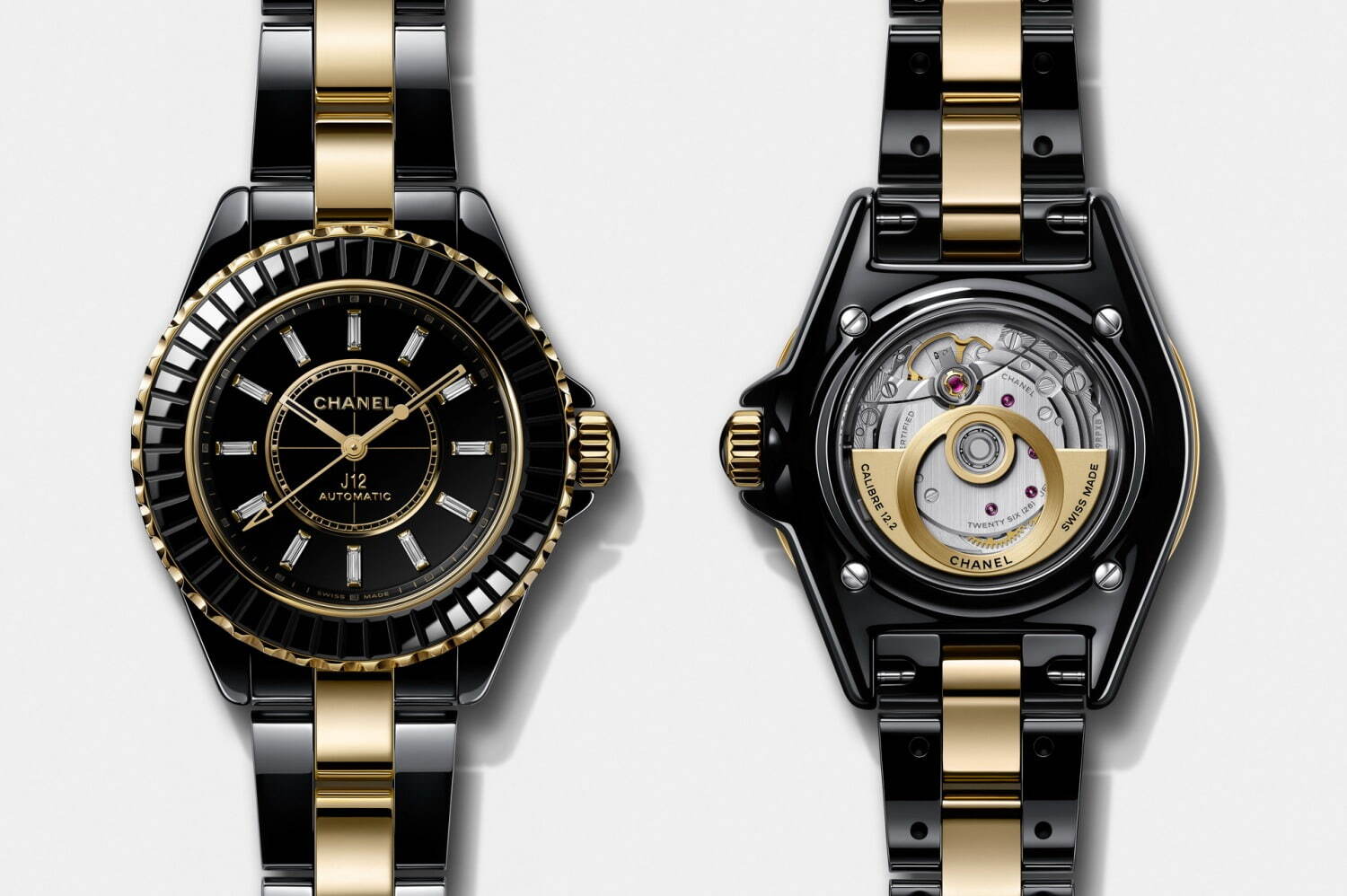 シャネルの腕時計「J12」長方形カットのベゼル＆イエローゴールド