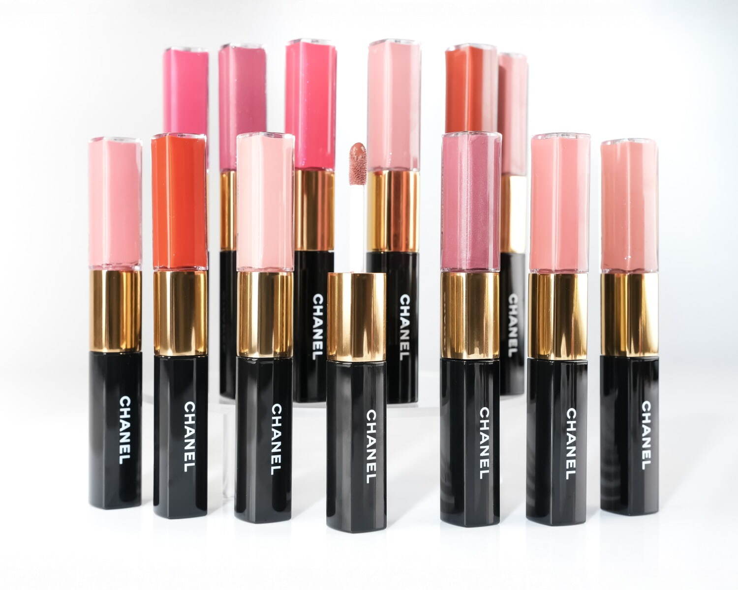 シャネル“最強に落ちにくい”2in1リップ全店発売スタート、透明グロスを