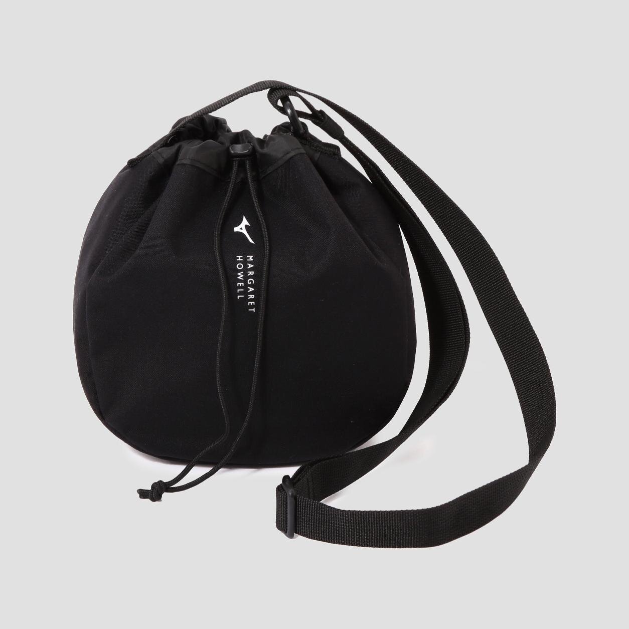 ミズノ×マーガレット・ハウエル“ゴアテックス搭載”スニーカー＆軽量