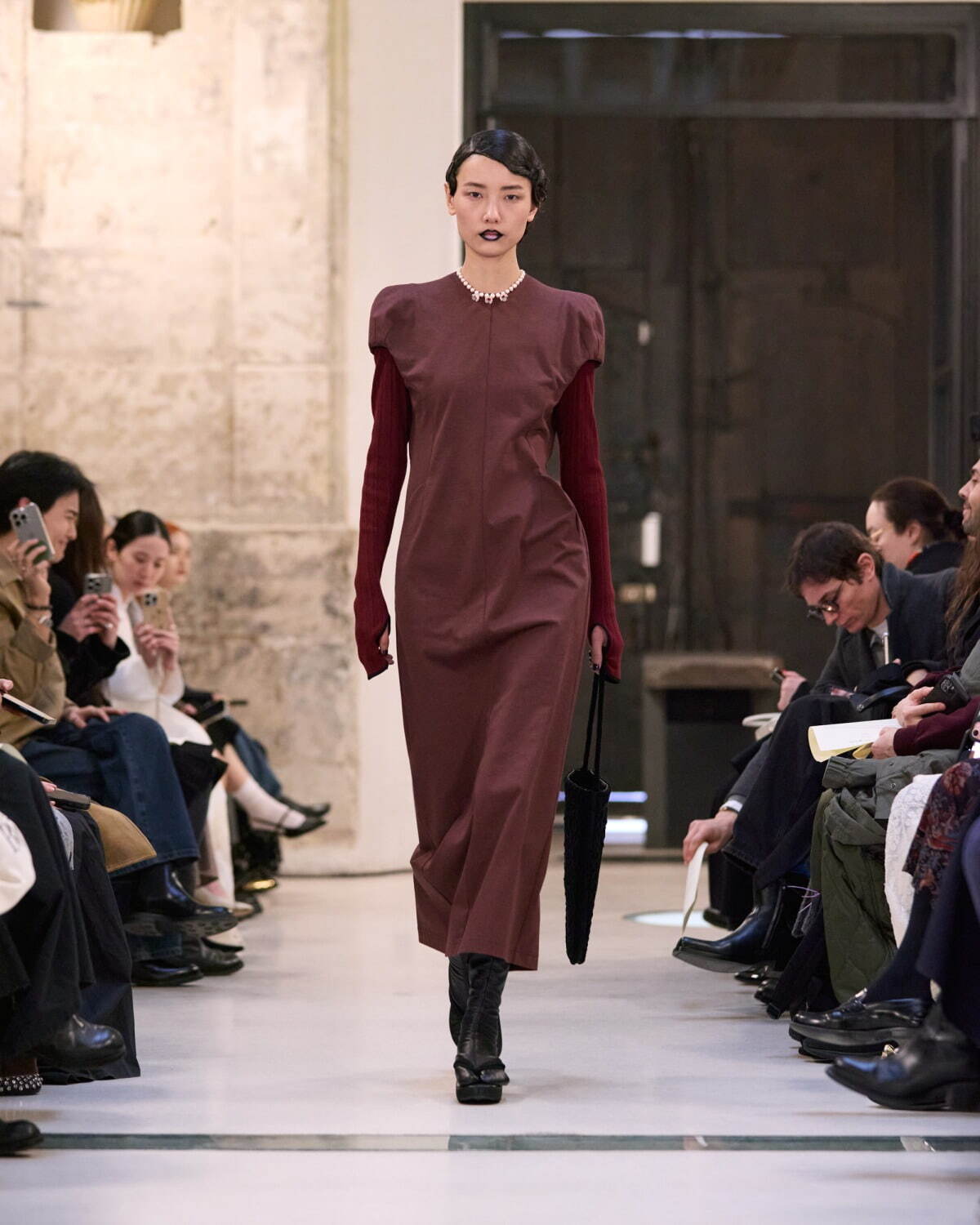 マメ クロゴウチ(Mame Kurogouchi) 2025-26年秋冬ウィメンズ