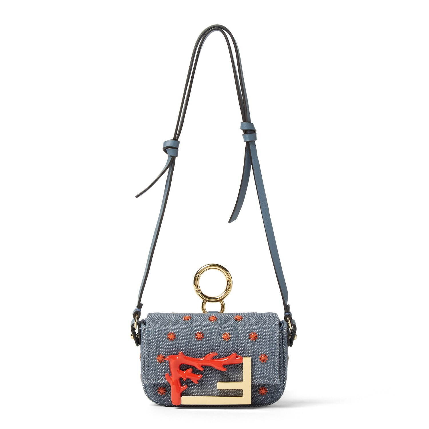 フェンディ“珊瑚”の「FF」ロゴバックル付きミニバッグ「ナノ バゲット