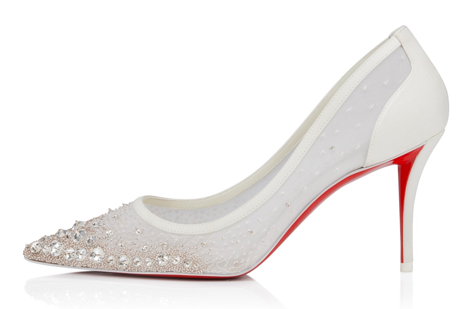 クリスチャン ルブタンのブライダルシューズ、“パール×ストーン”煌めく