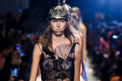 ジョンガリアーノ : John Galliano - ファッションプレス