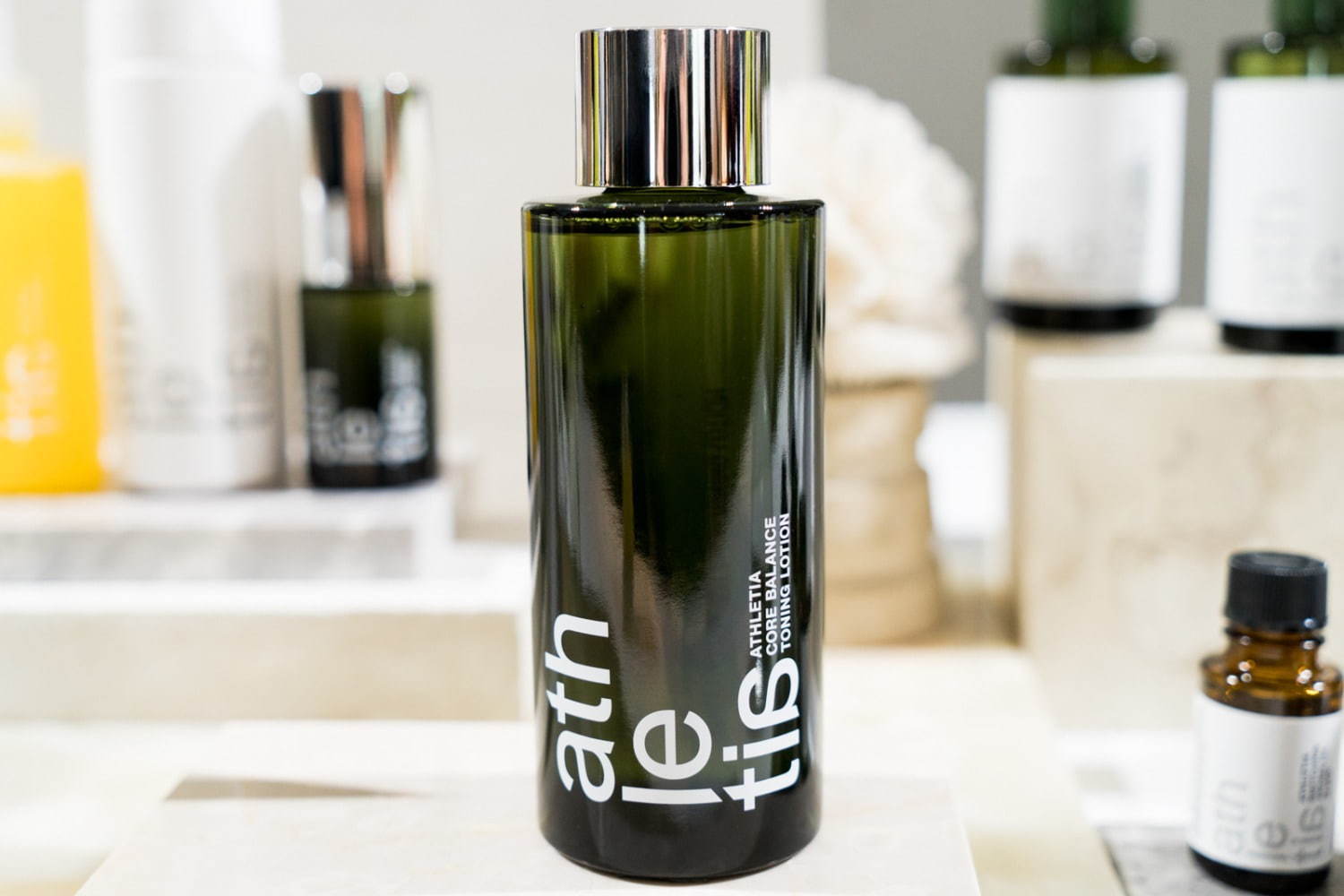 エキップから新スキンケアブランド「アスレティア」誕生、アロマ香る