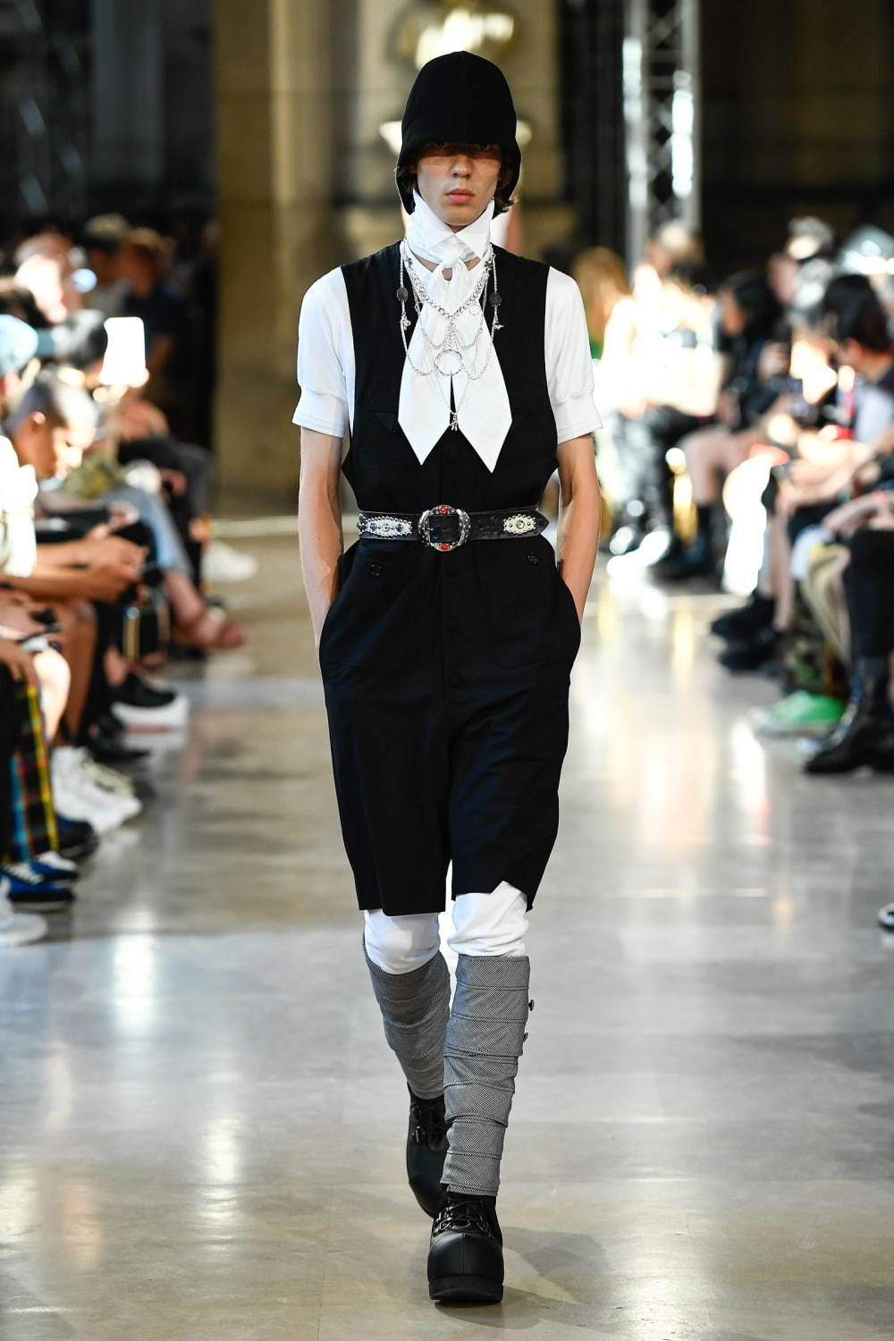 タカヒロミヤシタザソロイスト． 2020年春夏メンズコレクション