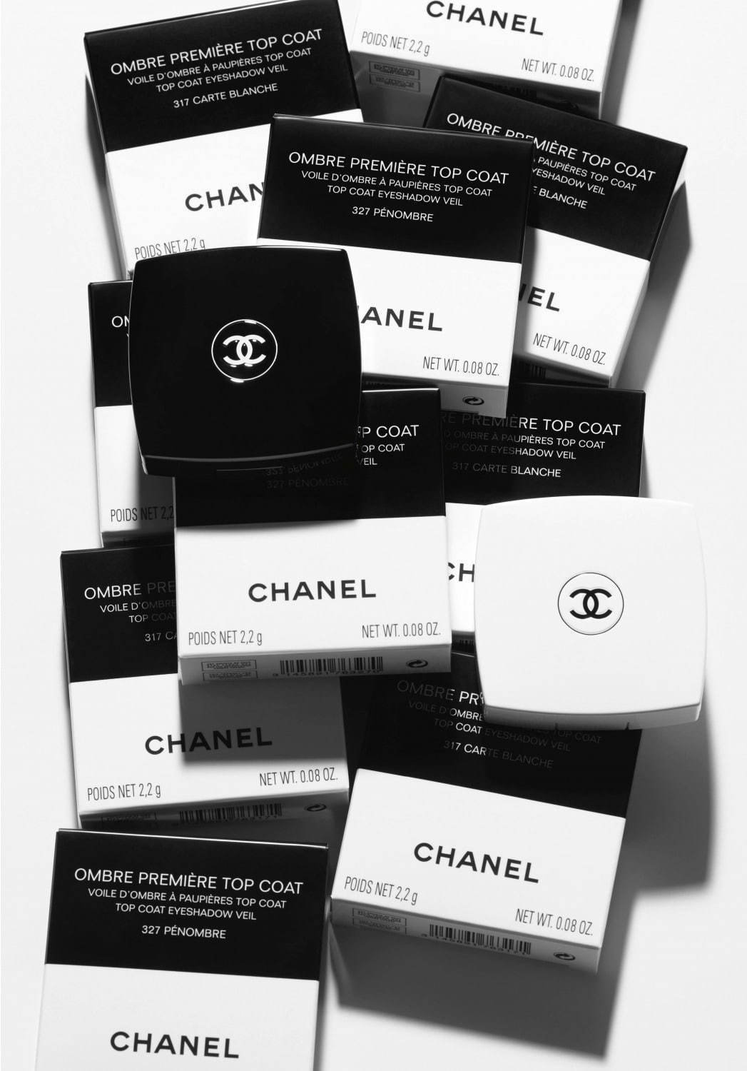 シャネル19年秋冬メークアップ - 光をまとった”白黒”アイシャドウや