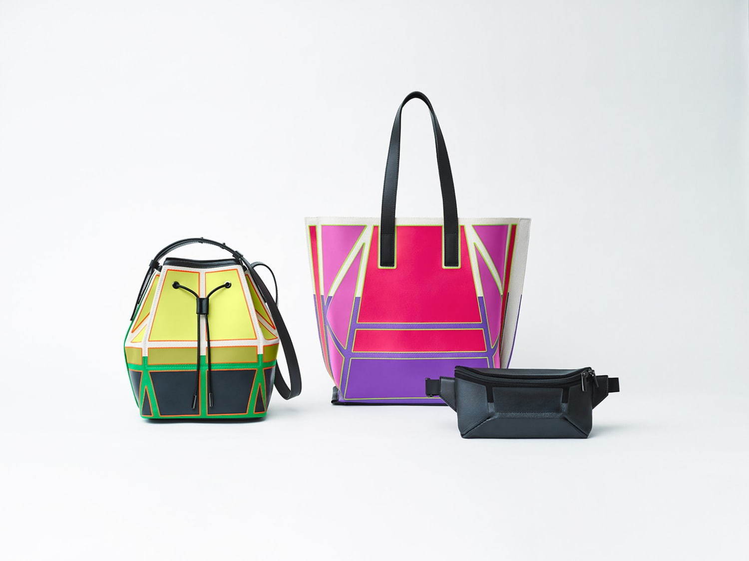 グッド グッズ イッセイ ミヤケのバッグ「ガストン キャンバス」に