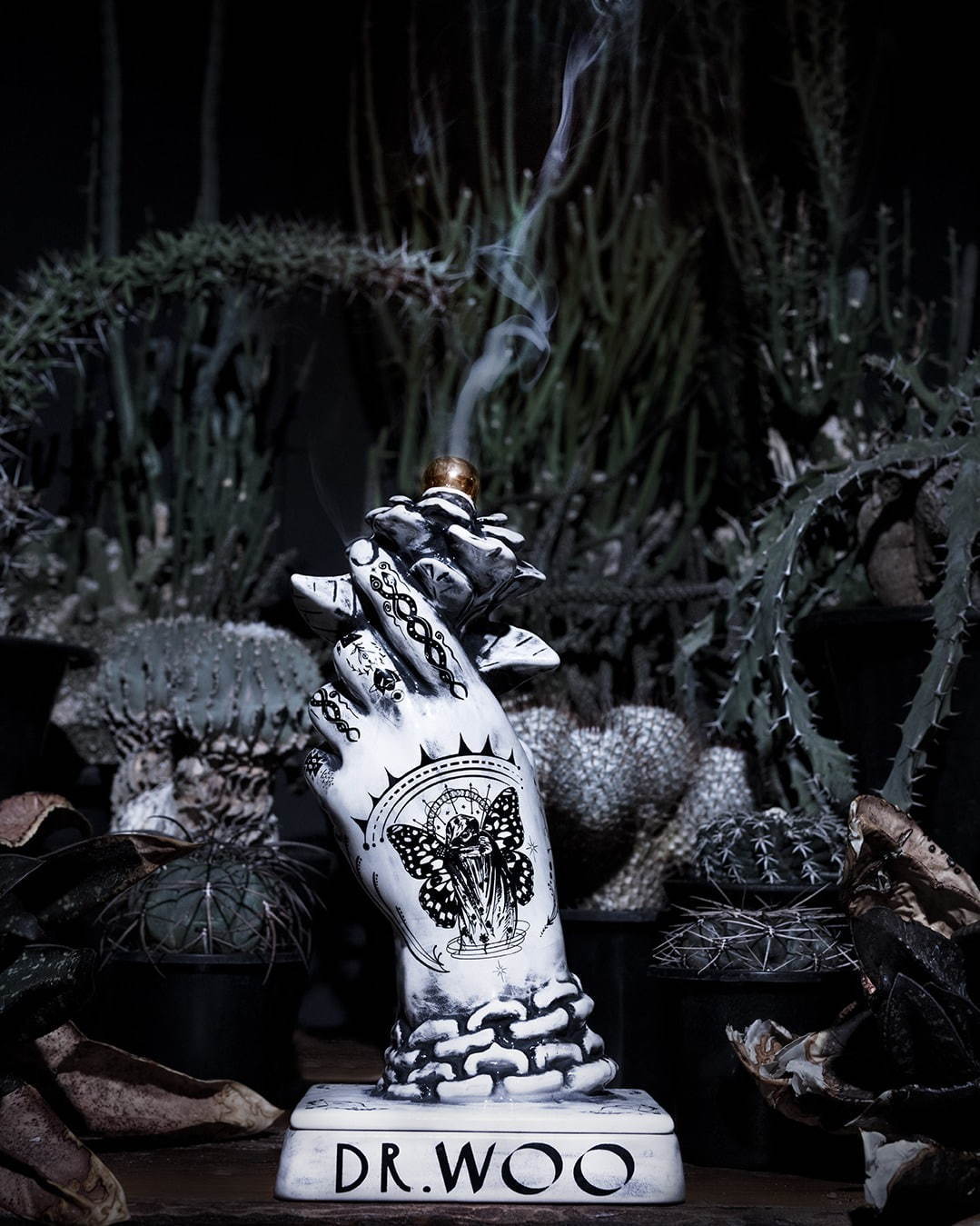 ネイバーフッド×タトゥーアーティスト・Dr.Woo、“手”モチーフのお香