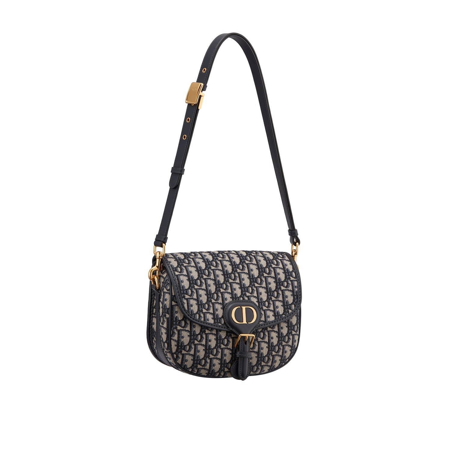 ディオールの新バッグ「ディオール ボビー」デビュー、“CDバックル”が