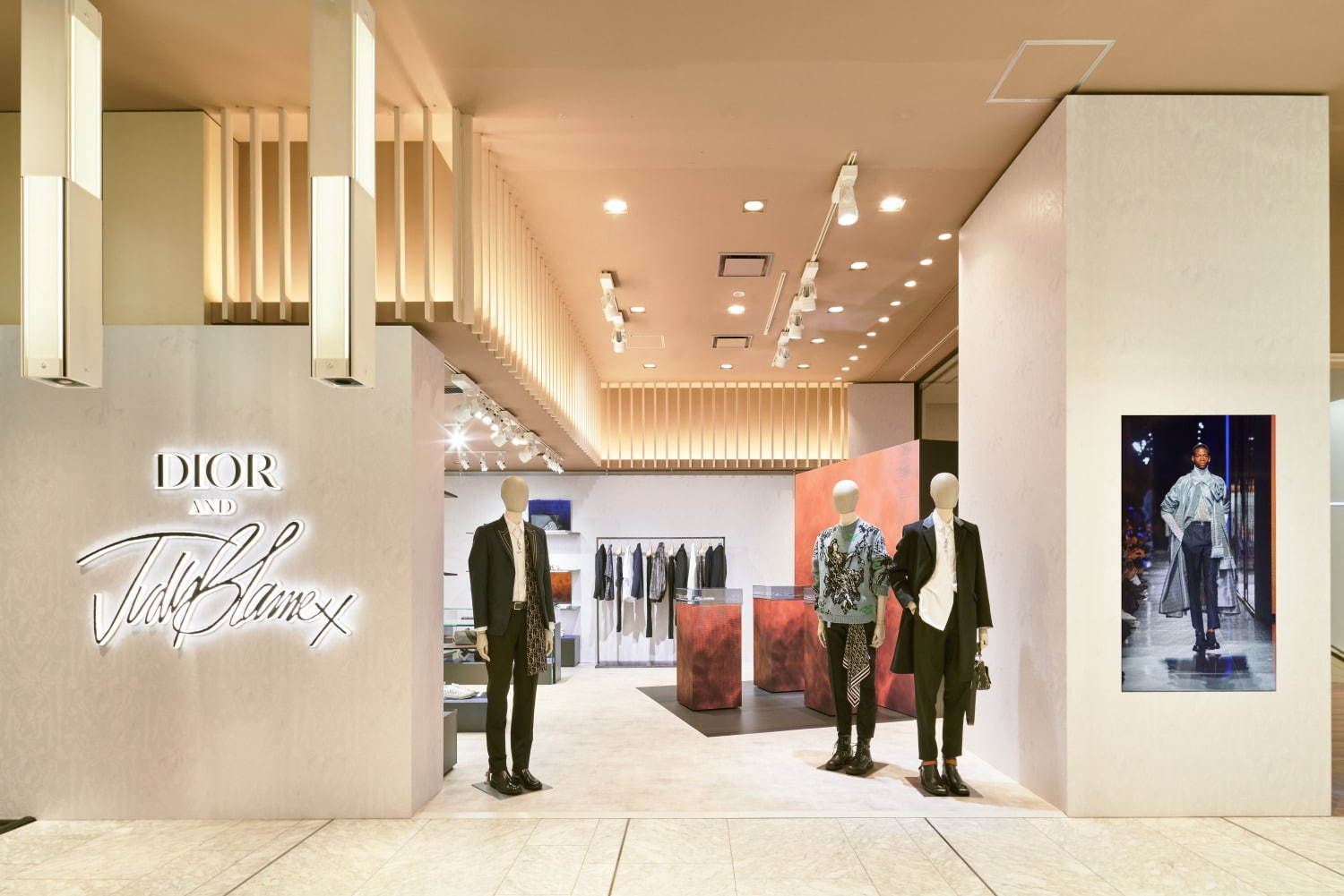 ディオールから上品パールや“ピン”モチーフの新作メンズアクセサリー