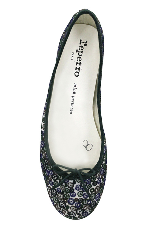 ミナ ペルホネン×レペット、コラボで限定バレリーナシューズ「サンド