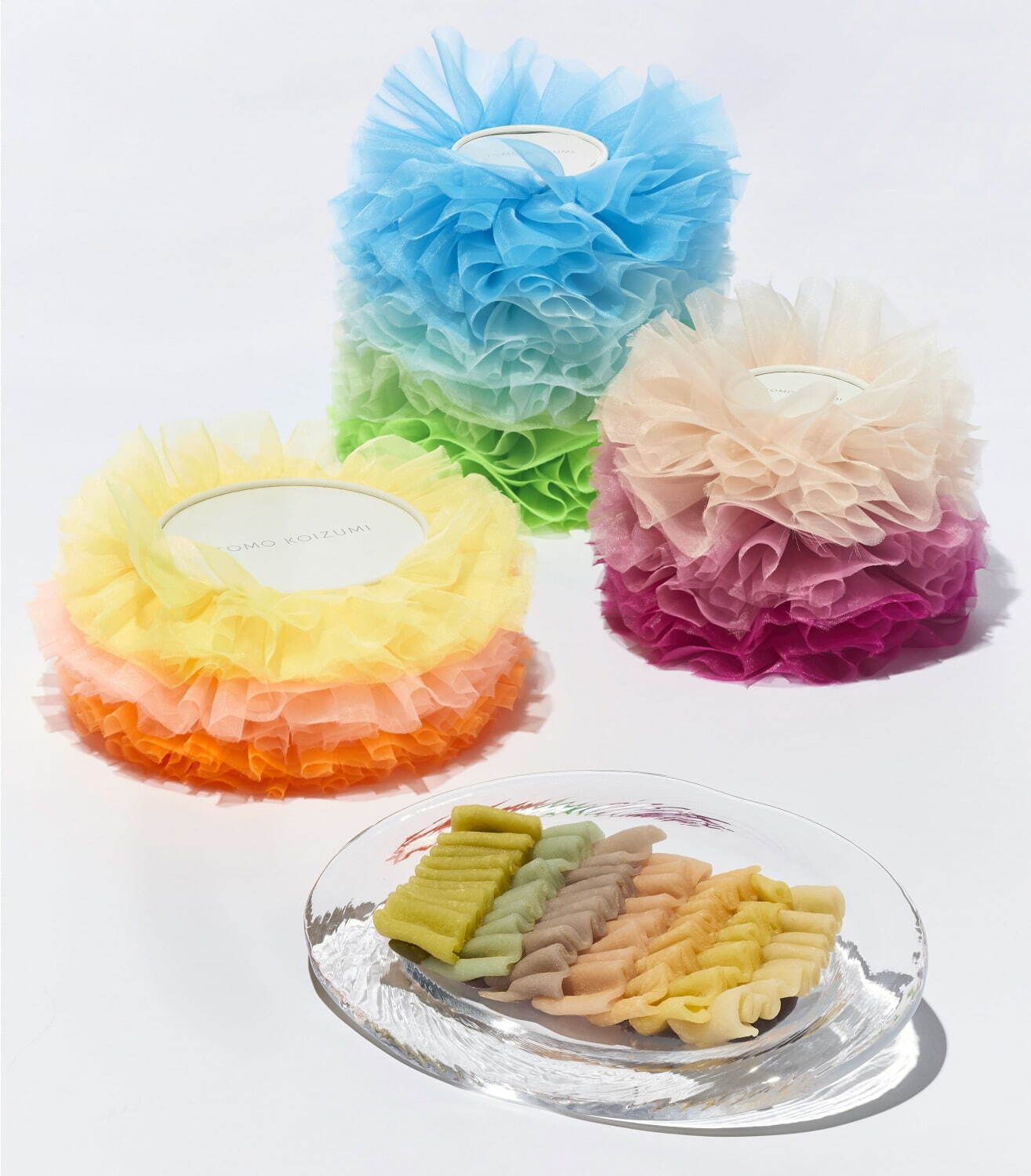 トモ コイズミ“フリル”を飾ったバッグなど阪急うめだ本店に、フリルの