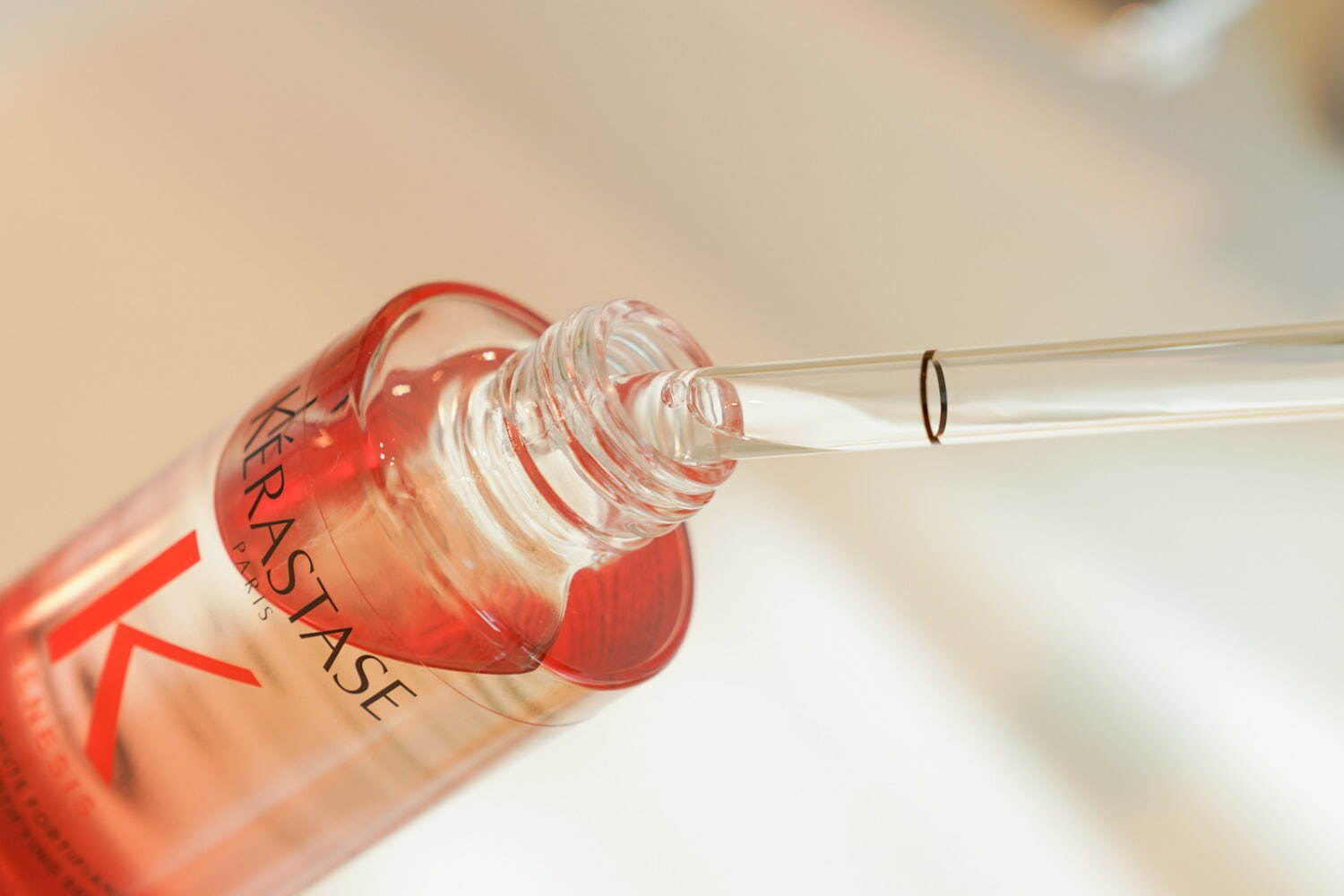 ケラスターゼ「ジェネシス」の効果・使い方は？美のプロが選ぶ本格