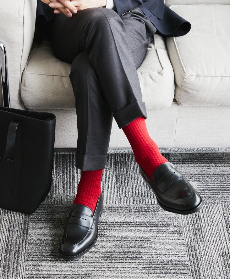 三陽山長“ドレスシューズ×スニーカー”の新作シューズ、プレーントウや