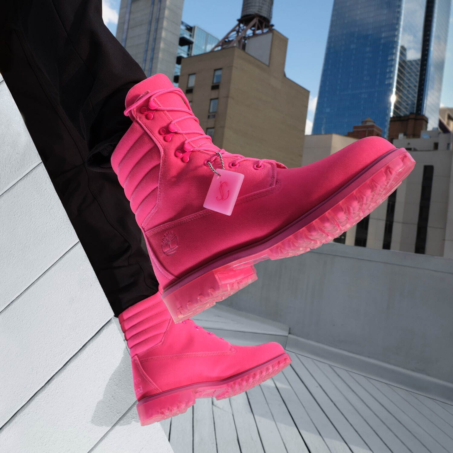 写真11/13｜ジミー チュウ×ティンバーランド、”クリスタル”煌めく