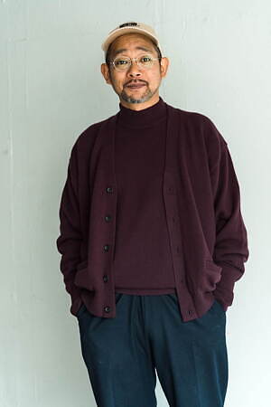 ヘリル“最高級カシミヤ”のドライバーズニット、レショップ別注で