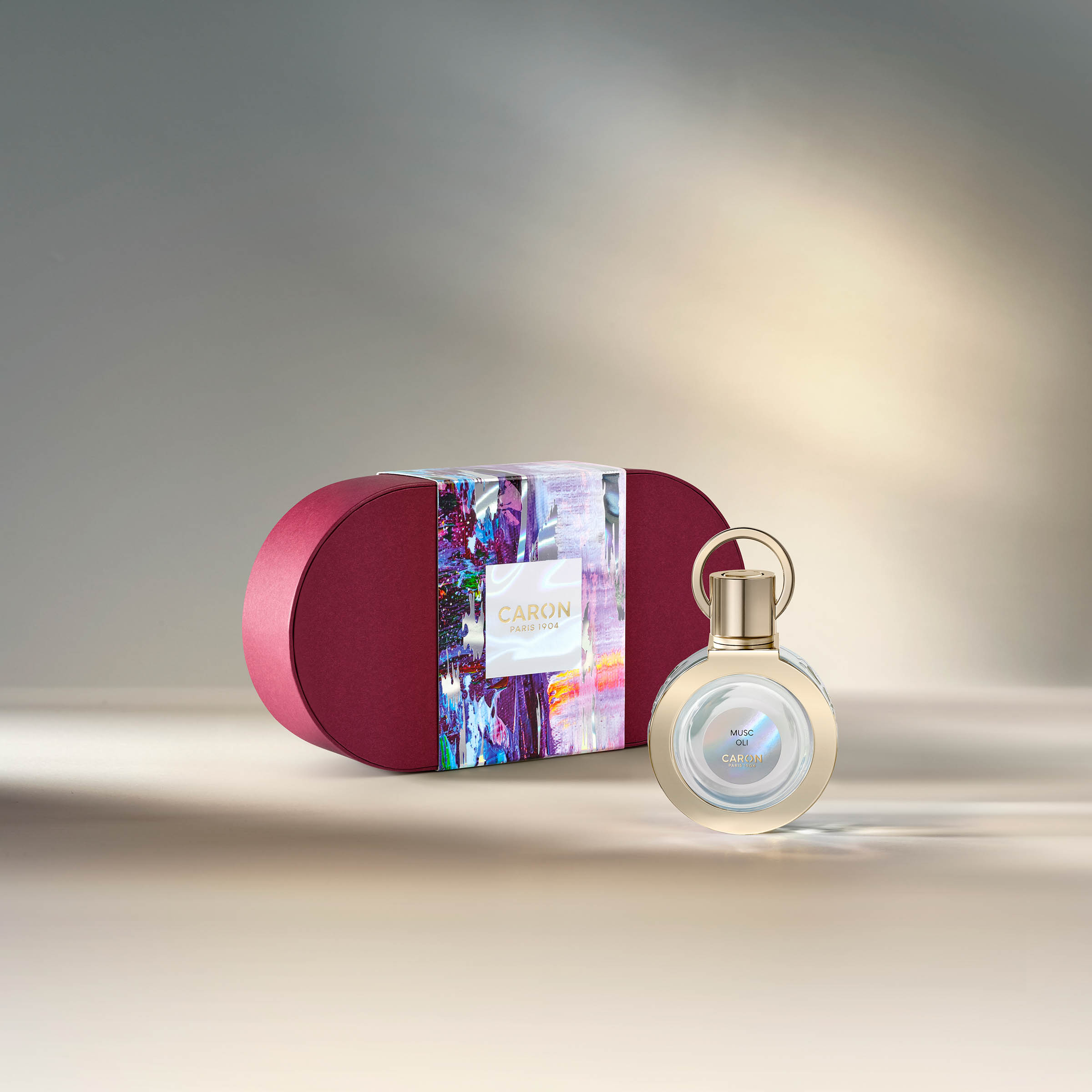 キャロン」から新フレグランス 自分自身のためにまとう香りを表現