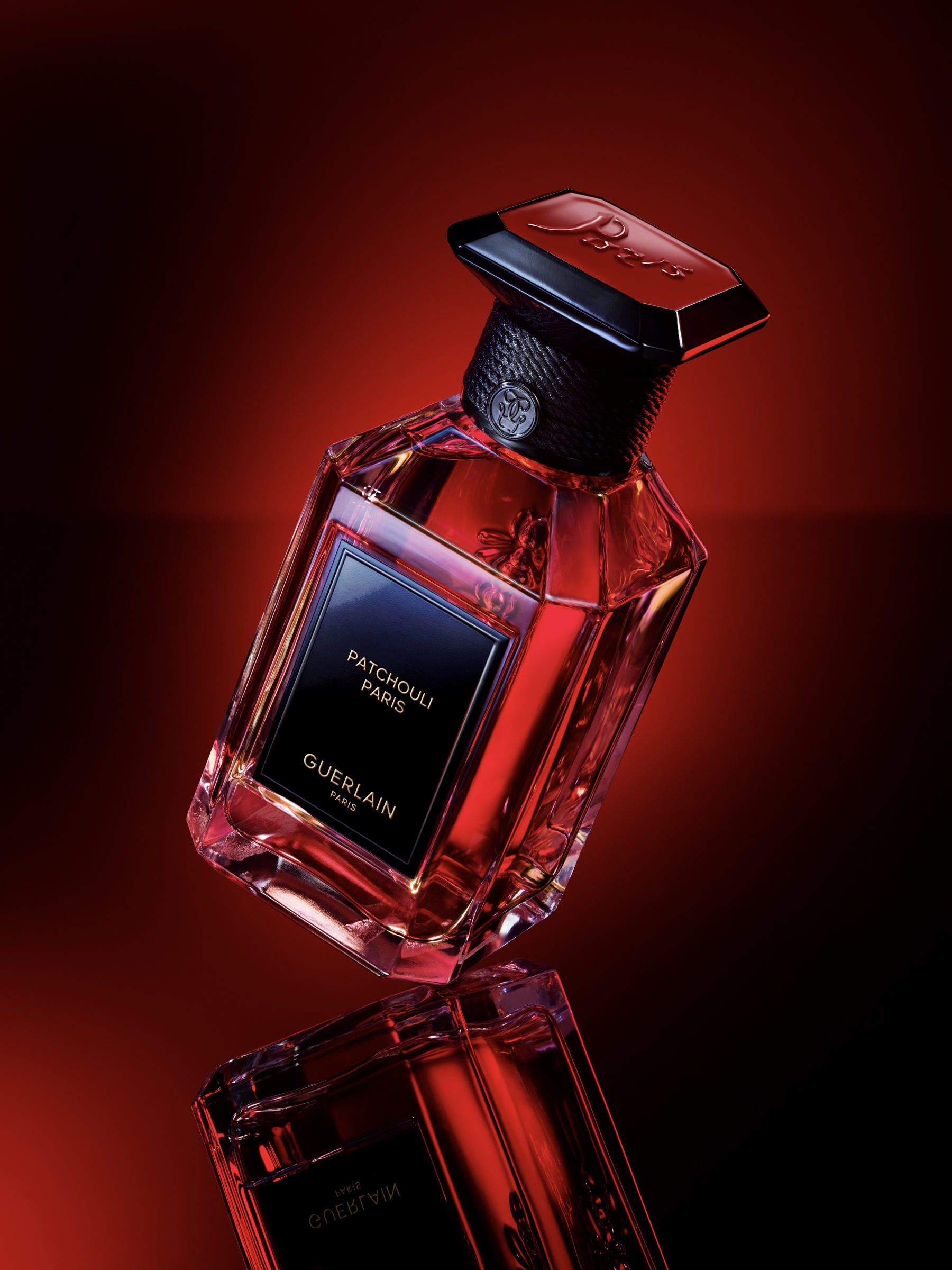 ゲランの最高峰フレグランスからパチュリの香りが登場 終わらないパリ