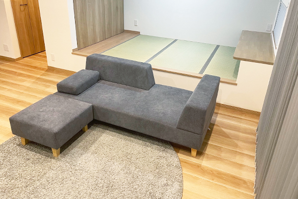 PIVO 2.5人掛け + PIVO スツール | お客様の声 | ソファ専門店FLANNEL SOFA