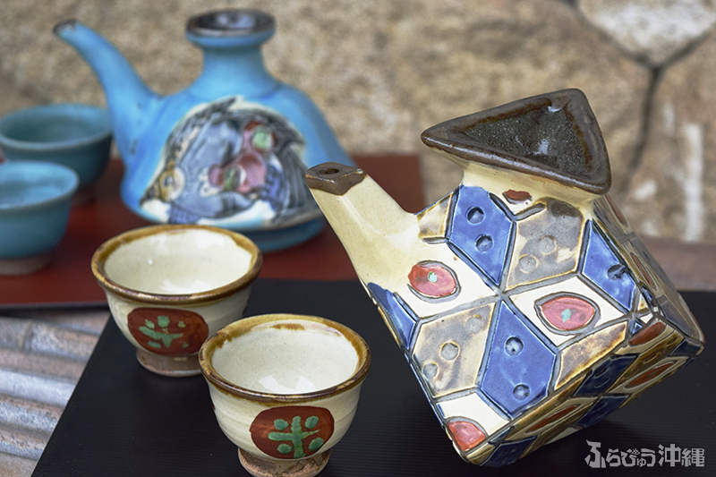 新垣陶苑 -壺屋焼窯元- – ふらびゅう沖縄