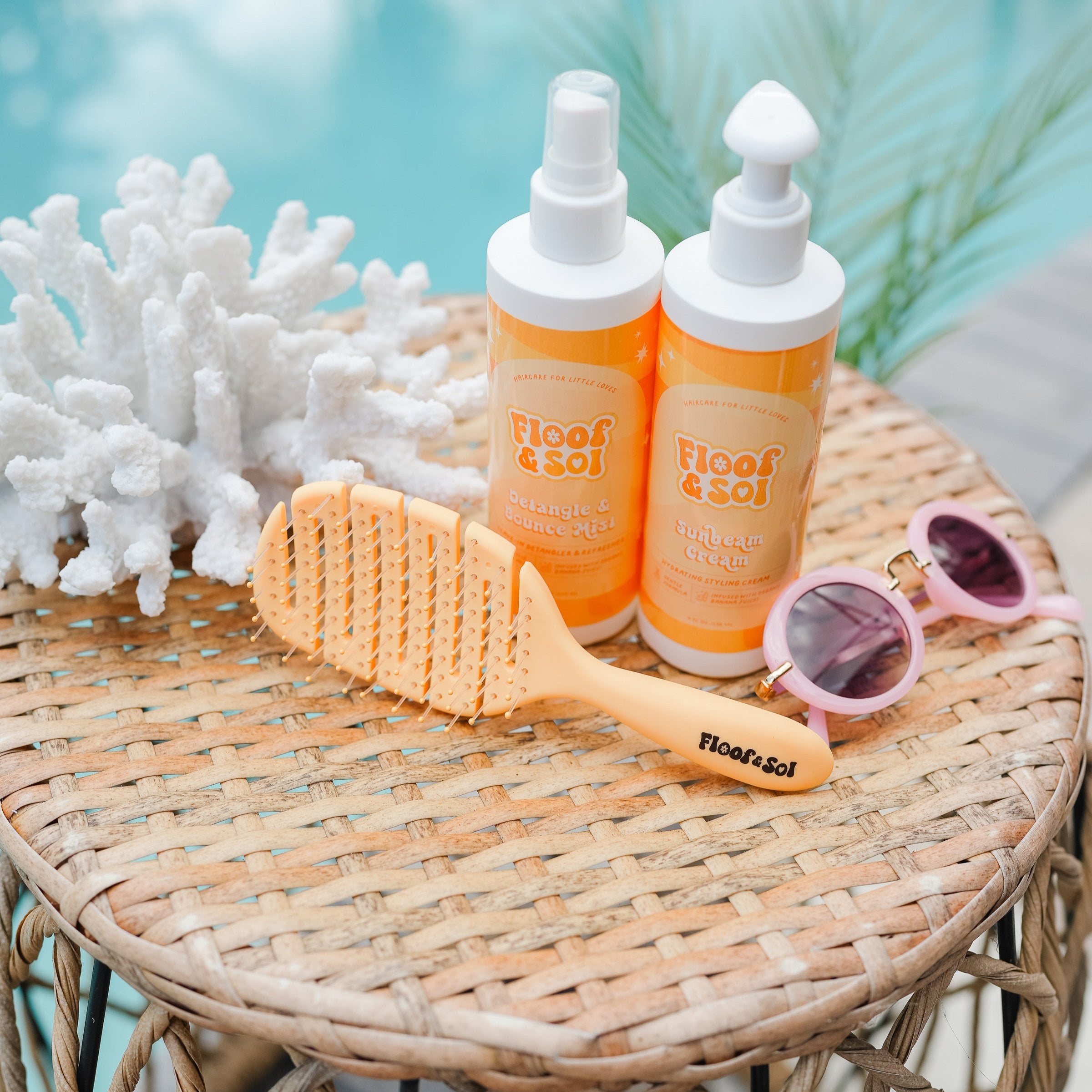 Whisper Detangling Brush – Floof & Sol