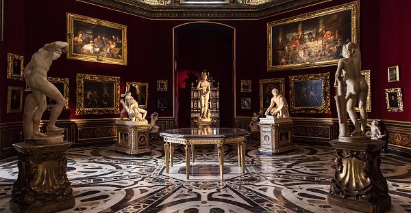 ウフィツィ美術館のチケット :: 美術館の予約