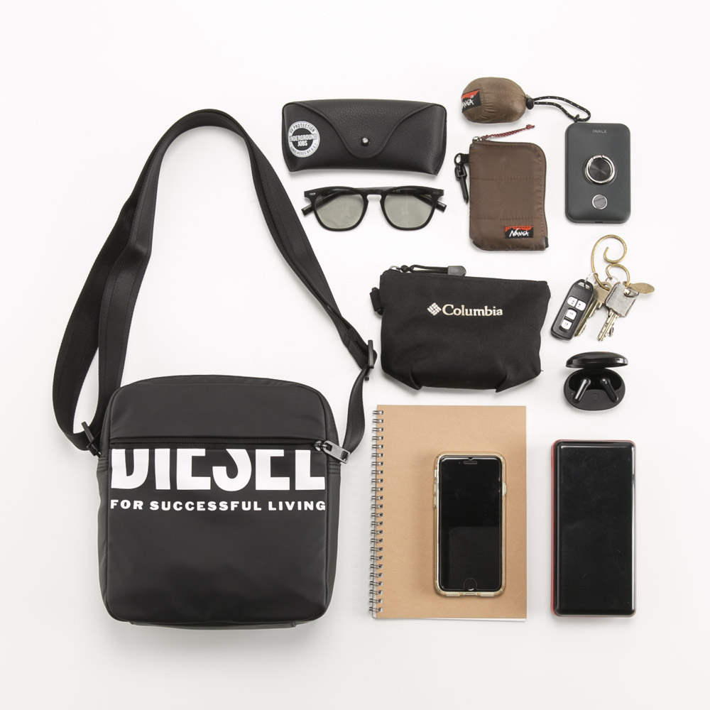 ディーゼル DIESEL ショルダーバッグ REPRODUCTION BOLDMESSAGE F-BOLD