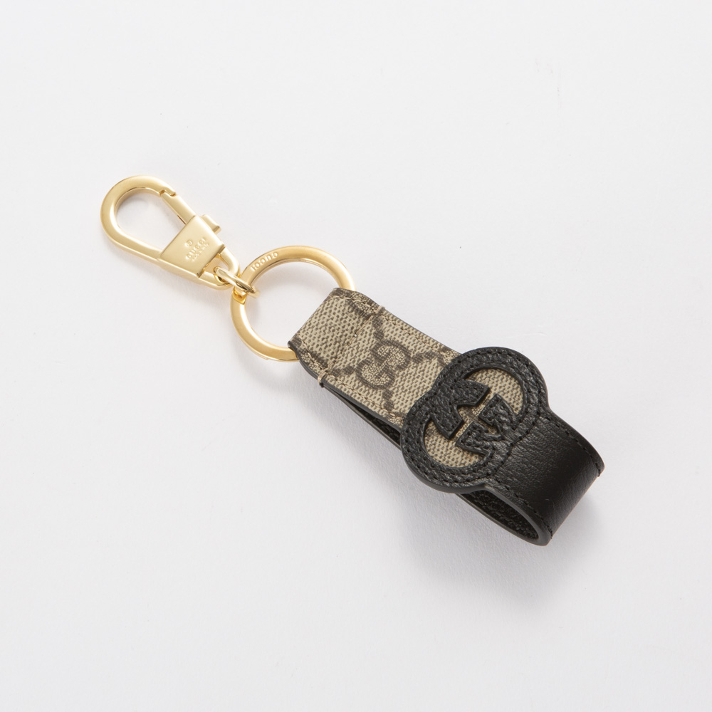 グッチ GUCCI NEW BASKET カットアウトインターロッキングG キーリング