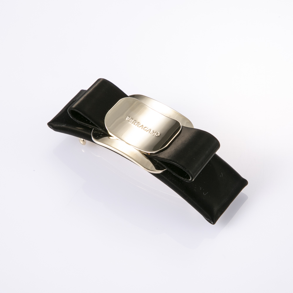 サルヴァトーレフェラガモ salvatore ferragamo FERMAGLIO バレッタ