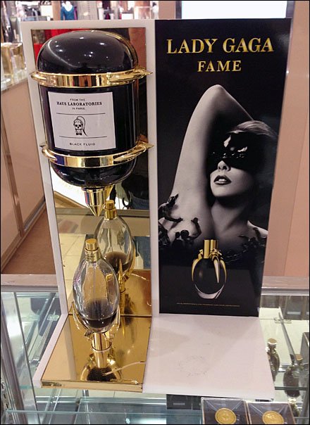 Lady Gaga Offers Refill Station – Fixtures Close Up