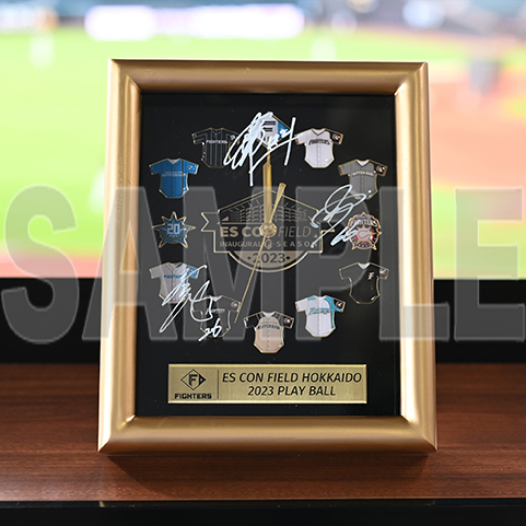 オンラインストア数量限定！直筆サインが入っているかも