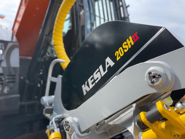 新車納入実績】日立建機ZX75USL-5B+KESLAストロークハーベスター◇富士